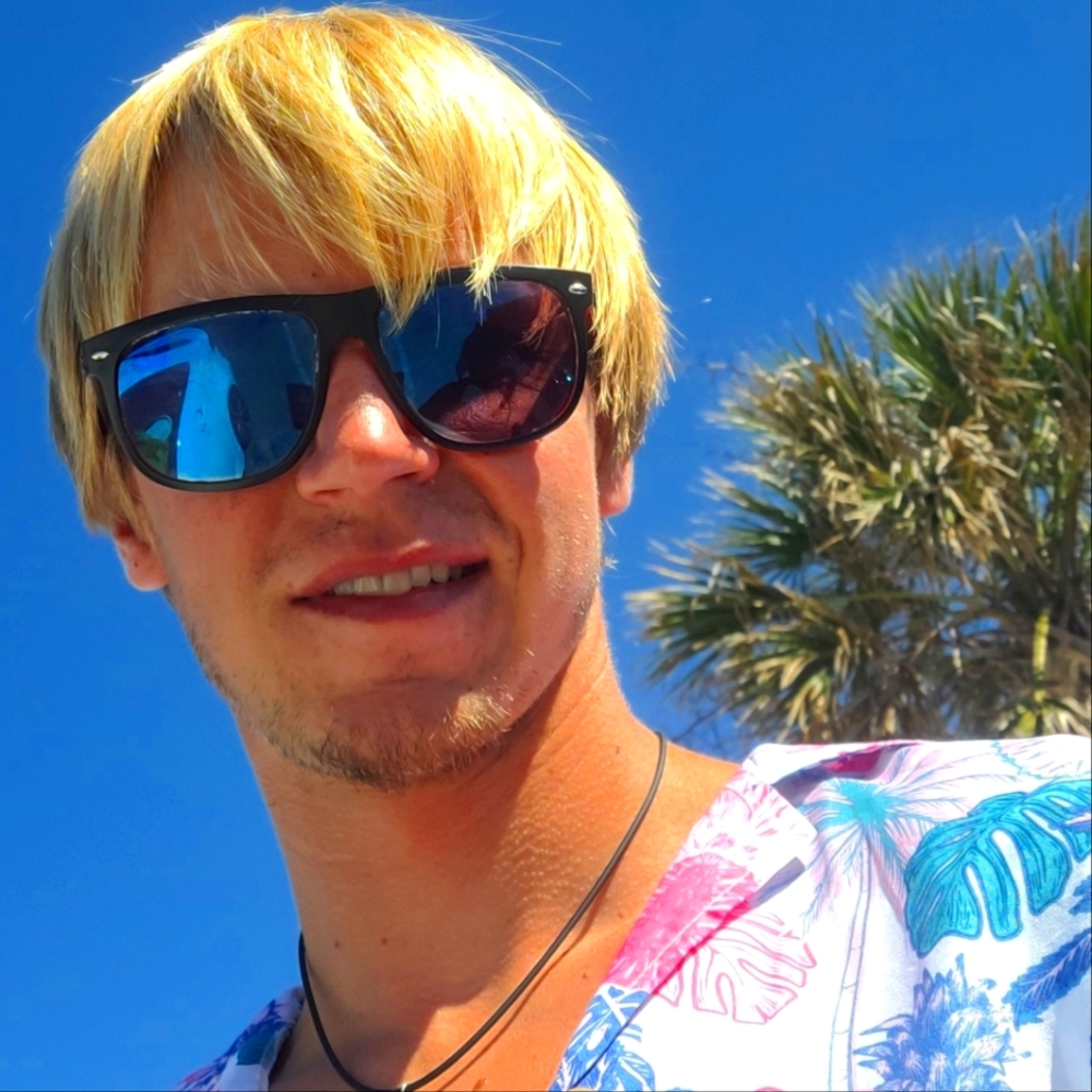 Meet your Posher, Chris